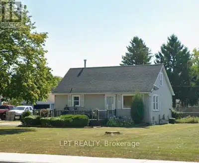 A charming 3-bedroom, 2-bathroom detached bungalow offering comfortable and affordable living. This...
