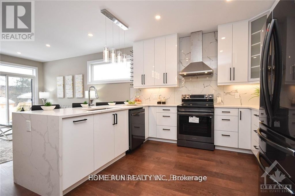 A - 314 CYR AVENUE Ottawa, Ontario 5