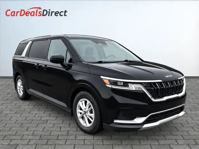 2022 Kia Carnival LX / 8-Passenger / Power Sliding Doors / Blind