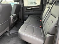 One Owner, Like New, LOW KM's, Z71 Off-Road Pkg, Convenience Pkg II, Safety Pkg 3.0L Duramax Diesel,... (image 6)