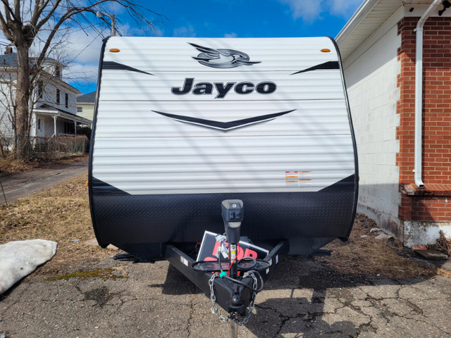 2022 Jayco 25 Ft Camper Like New w/ Warranties in Travel Trailers & Campers in New Glasgow - Image 3