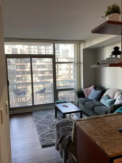 Downtown Toronto Condo for Rent - 1 bed + den, 1 bathroom