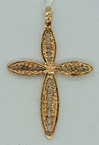 (71505-4) Ladies 10K Yellow Gold Lace Cross Pendent
