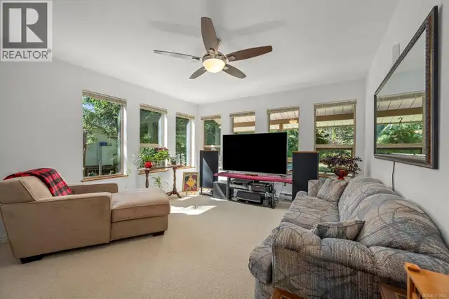 3465 CESSFORD Rd Courtenay, British Columbia in Houses for Sale in Comox / Courtenay / Cumberland - Image 19