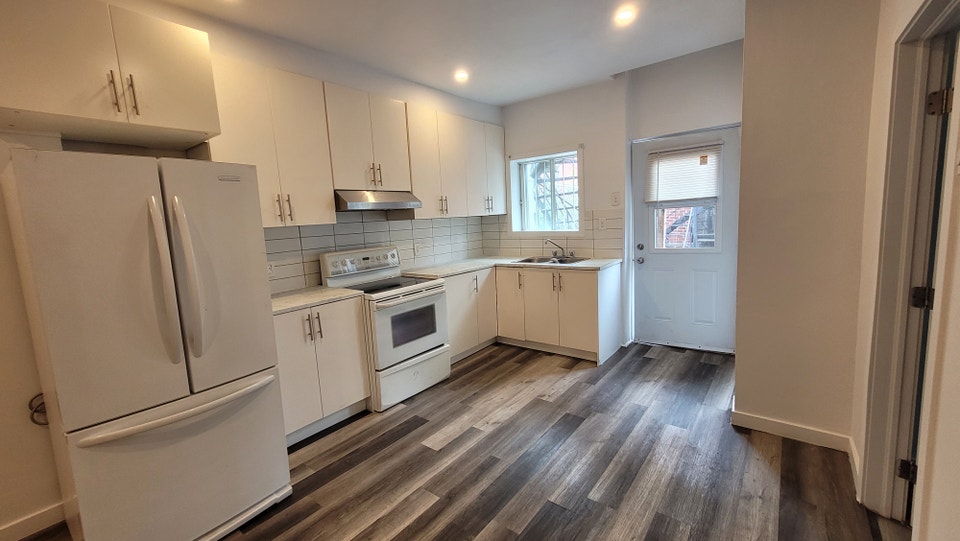 Hochelaga - Superbe 7 1/2 Rénové de 5 Chambres - 2e Étage 2