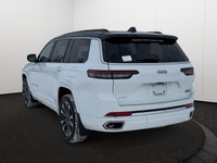 This 2025 JEEP GRAND CHEROKEE L OVERLAND 4X4 has the following options Nappa Leather Seats, Dual-Pan... (image 3)