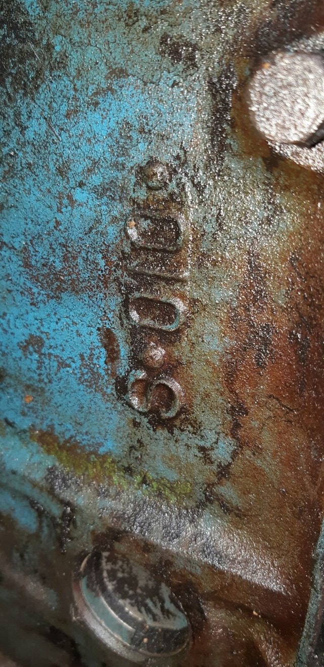 SBC Small block Chevy steel crankshaft std bore 4 bolt main Engine