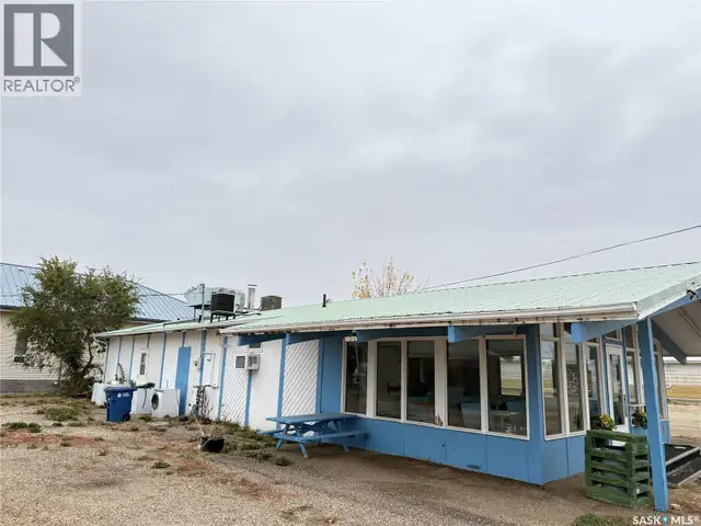 303 1st AVENUE E Gravelbourg, Saskatchewan in Commercial & Office Space for Sale in Moose Jaw - Image 27