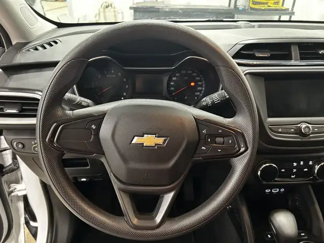 2023 CHEVROLET TRAIL BLAZER LT in Cars & Trucks in Owen Sound - Image 11