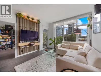 Skip the elevator without sacrificing luxury! Welcome to TH307, a stunning 1,290 sq. ft. 2-story tow...