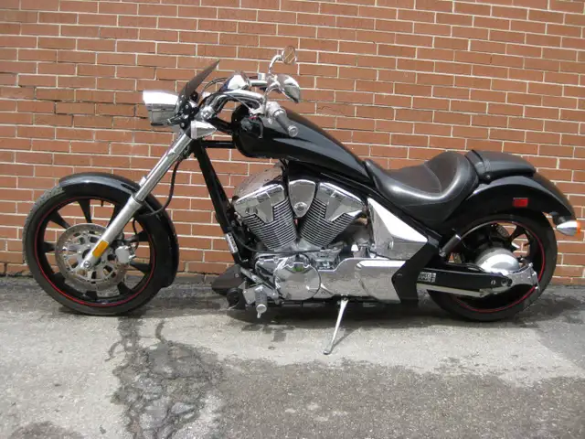 2010 Honda Fury in Street, Cruisers & Choppers in City of Toronto - Image 11