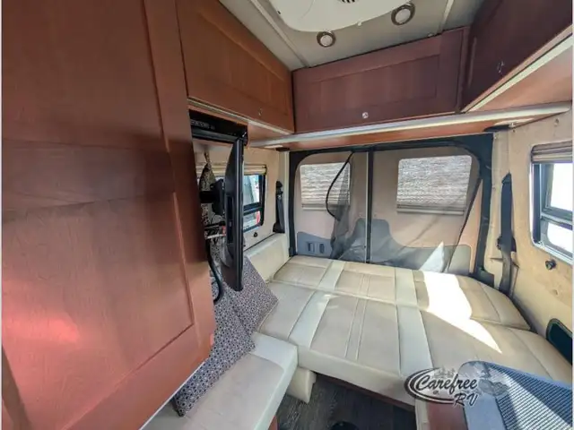 2017 Roadtrek Adventurous CS in RVs & Motorhomes in Edmonton - Image 10