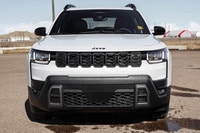 This Jeep Cherokee has a dependable Intercooled Turbo Gas/Electric I-4 1.6 L/98 engine powering this... (image 6)