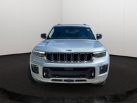 This Jeep Grand Cherokee L has a powerful Regular Unleaded V-6 3.6 L/220 engine powering this Automa... (image 5)