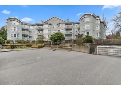 Top floor corner unit in a well-maintained, rainscreened building with low strata fees. Bright and s...