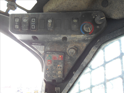 2015 John Deere 320E in Heavy Equipment in Fredericton - Image 8