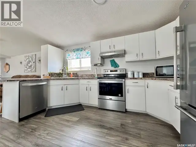 317 Riedel AVENUE E Langenburg, Saskatchewan in Houses for Sale in Regina - Image 4
