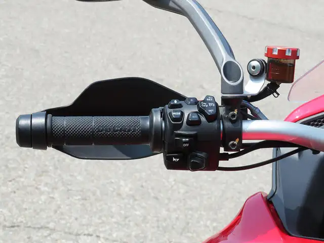 2022 Ducati Multistrada V4S Ducati Red / Forged Wheels in Sport Bikes in Cambridge - Image 13