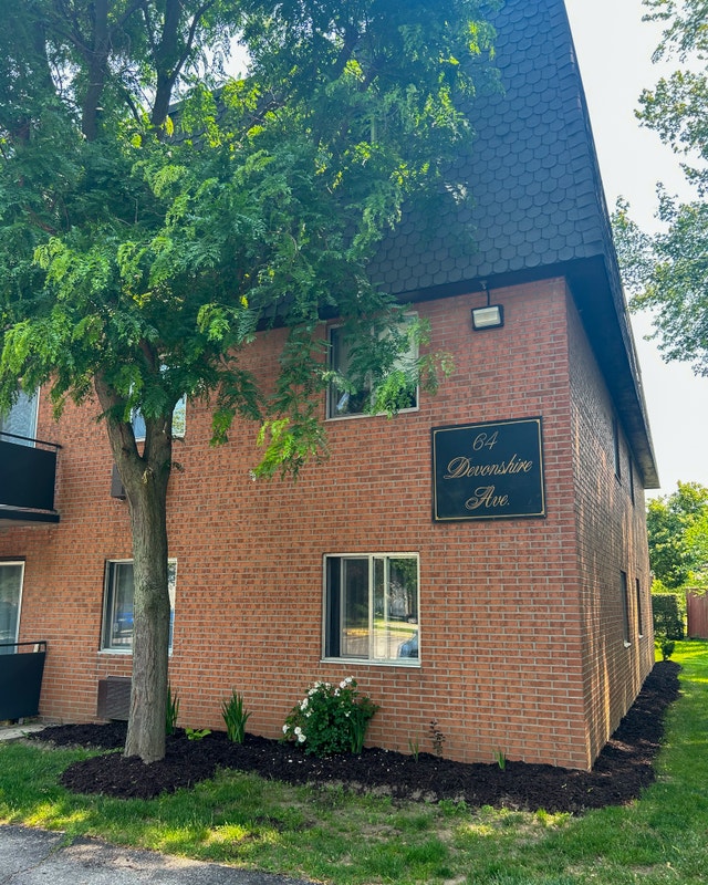 Tillsonburg OPEN HOUSE 2 BR available 64 Devonshire Ave Long Term