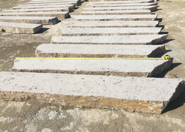 Armour Stone - stone Steps - Retaining wall- Gatineau in Plants, Fertilizer & Soil in Gatineau - Image 4