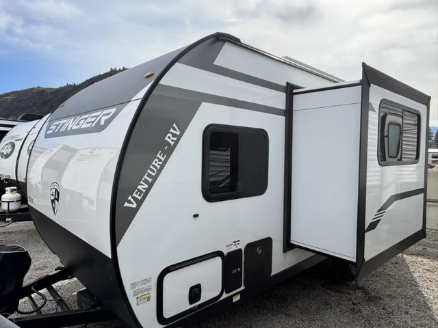 2026 VENTURE SPORTTREK STINGER 161VUD in Travel Trailers & Campers in Kelowna - Image 15