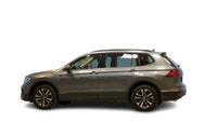 Recent Arrival! Odometer is 11264 kilometers below market average! 2024 Volkswagen Tiguan Trendline... (image 8)