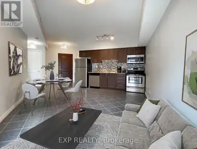 ***ALL PHOTOS IN MLS PHOTOS ARE VIRTUALLY STAGED*** Welcome to Unit 308 at 5 Rittenhouse Road; a wel...