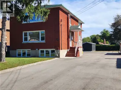 Investment Opportunity for that Investor that is looking to rent at current market rent, This solid...