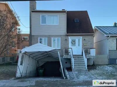 Très bien situé près du bus et d'un parc. Accès à la piscine de la municipalité, en face de la maiso...