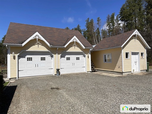 $560,000 - 1 1/2 Storey for sale in Dolbeau-Mistassini — photo 3