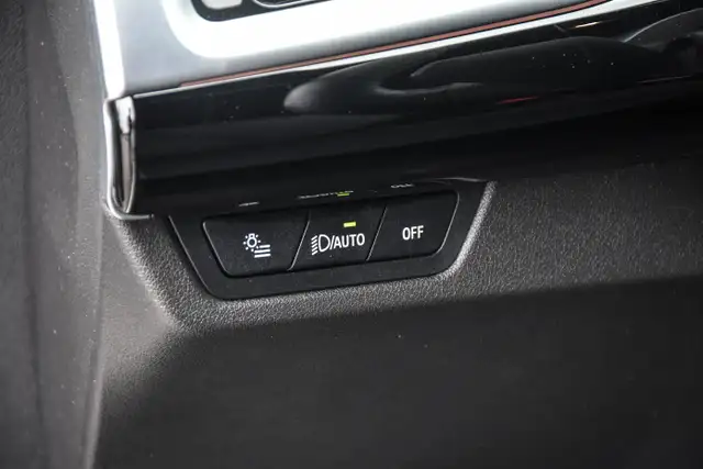 2025 BMW X1 xDrive28i AWD * Cuir * Carplay et Android        * L in Cars & Trucks in City of Montréal - Image 18