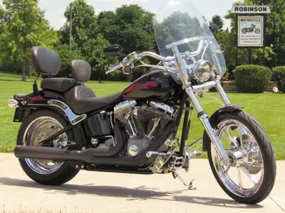 - Over $12,000 in Customizing - 48,000 KM With well Over $12,000 in Extras and Customizing this 2006...