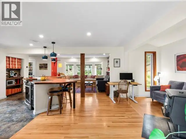 6 CHALET CRESCENT Whitehorse, Yukon in Houses for Sale in Whitehorse - Image 15