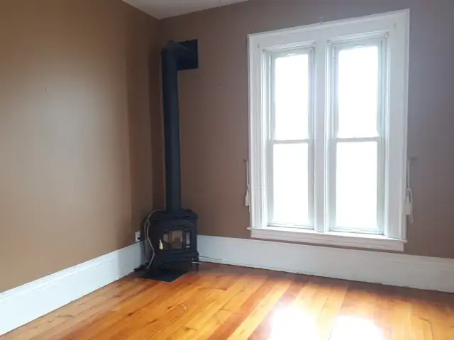 2-184 Christina St S – 1-Bedroom Apt (Near Riverfront) in Long Term Rentals in Sarnia - Image 3