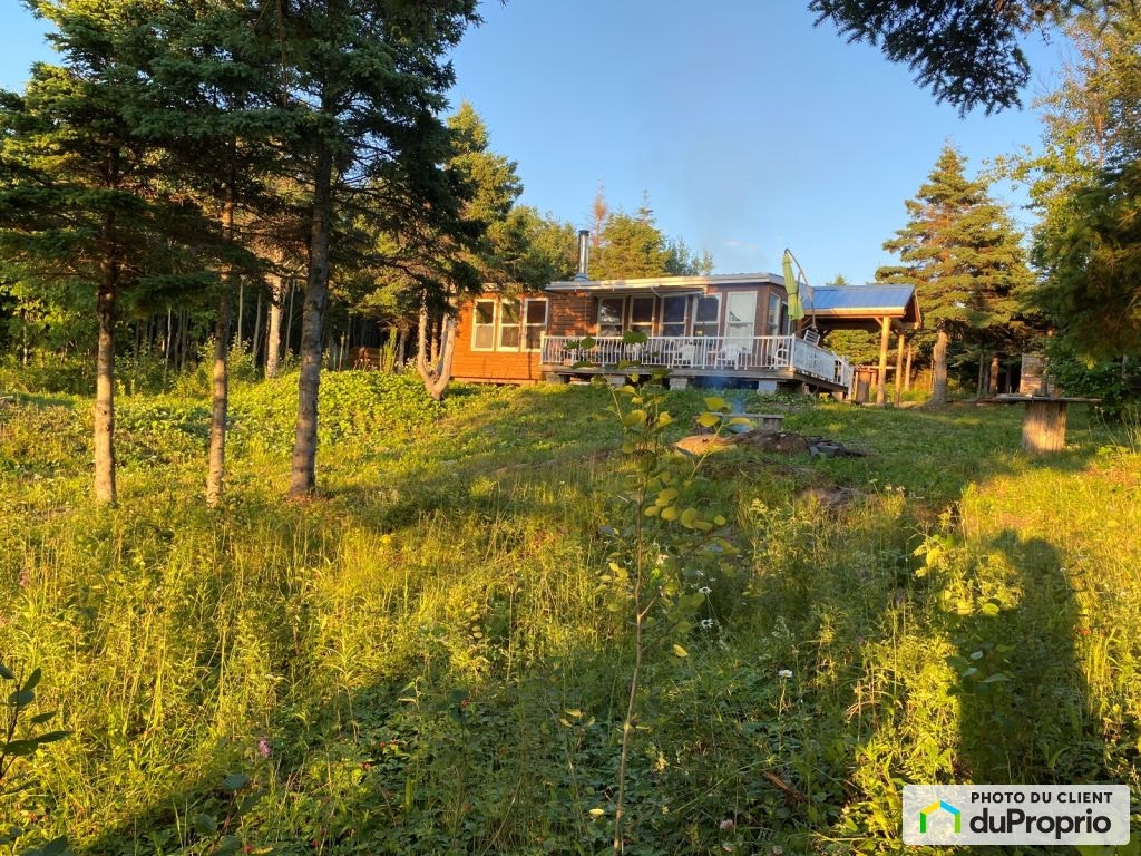 $265,000 - Cottage for sale in Les Méchins — photo 1