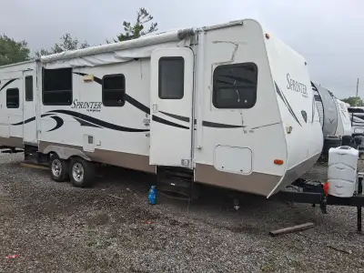 2011 27 ft Keystone Sprinter Travel ,needs new awning $8500 Barrie