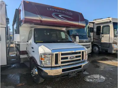 This Coachmen Leprechaun class C gas coach is ready for any road trip you take! Model 319MB offers a...