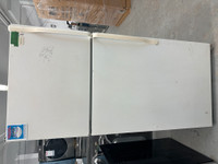 8160-Réfrigérateur blanc Whirlpool congélateur en haut top freez