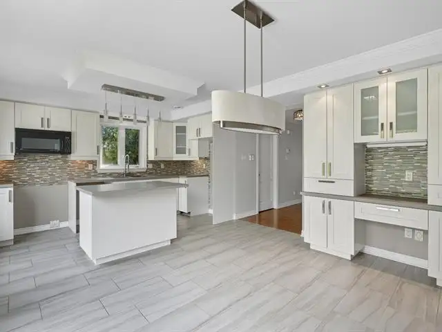 30 Rue du Grésil Gatineau (Hull), Quebec in Houses for Sale in Gatineau - Image 8