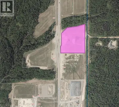 Up to 7 acres of land available for lease or build to suit. $2500 per acre per month. Can configure...
