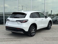 * Real Time AWD: Equipped standard with the Intelligent Control System for improved winter and wet-w... (image 2)