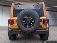 This Jeep Wrangler boasts a Regular Unleaded V-6 3.6 L/220 engine powering this Automatic transmissi... (image 5)