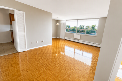 SUITE FEATURES: Large & bright 2 bedroom apartment Renovated suite All suites have balconies Hardwoo...
