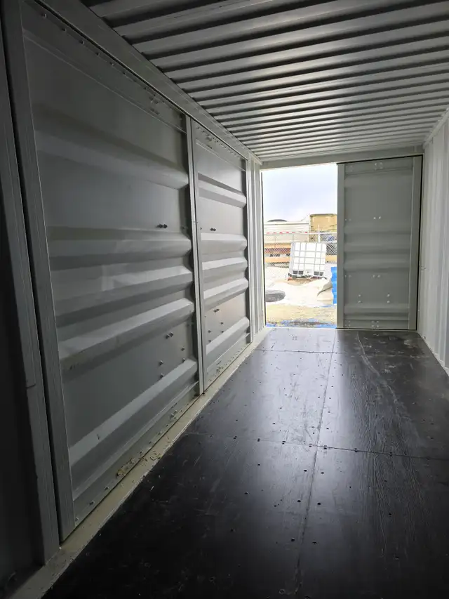 Extra Wide doors 13ft x 2 / New 40' Shipping Container for Sale in Storage Containers in Winnipeg - Image 10