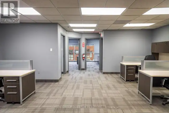 19 - 5100 SOUTH SERVICE ROAD Burlington (Industrial Burlington), in Commercial & Office Space for Rent in Oakville / Halton Region - Image 13