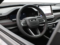 The Jeep Compass Trailhawk is built for adventure with rugged off-road capability and bold Trail Rat... (image 5)