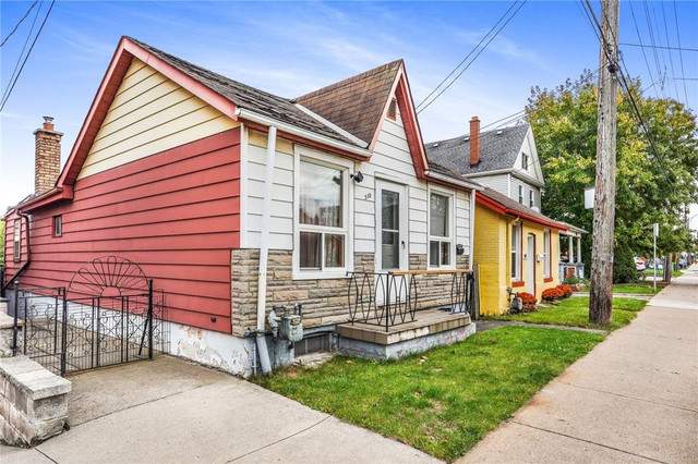 510 John Street N Hamilton, Ontario in Houses for Sale in Hamilton - Image 3