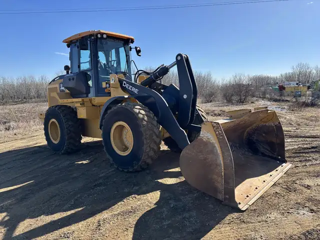 2019 DEERE 544L in Heavy Equipment in Lethbridge - Image 3