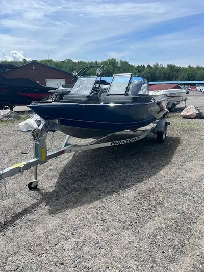 MLM - Muskoka Region The 2026 Princecraft Holiday 162 WS Max is the perfect blend of fishing perform...