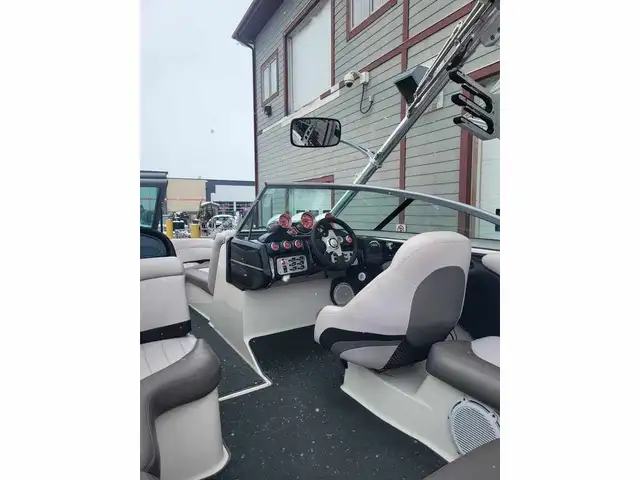 2006 Mastercraft XSTAR FINANCING AVAILABLE in Powerboats & Motorboats in Kelowna - Image 44